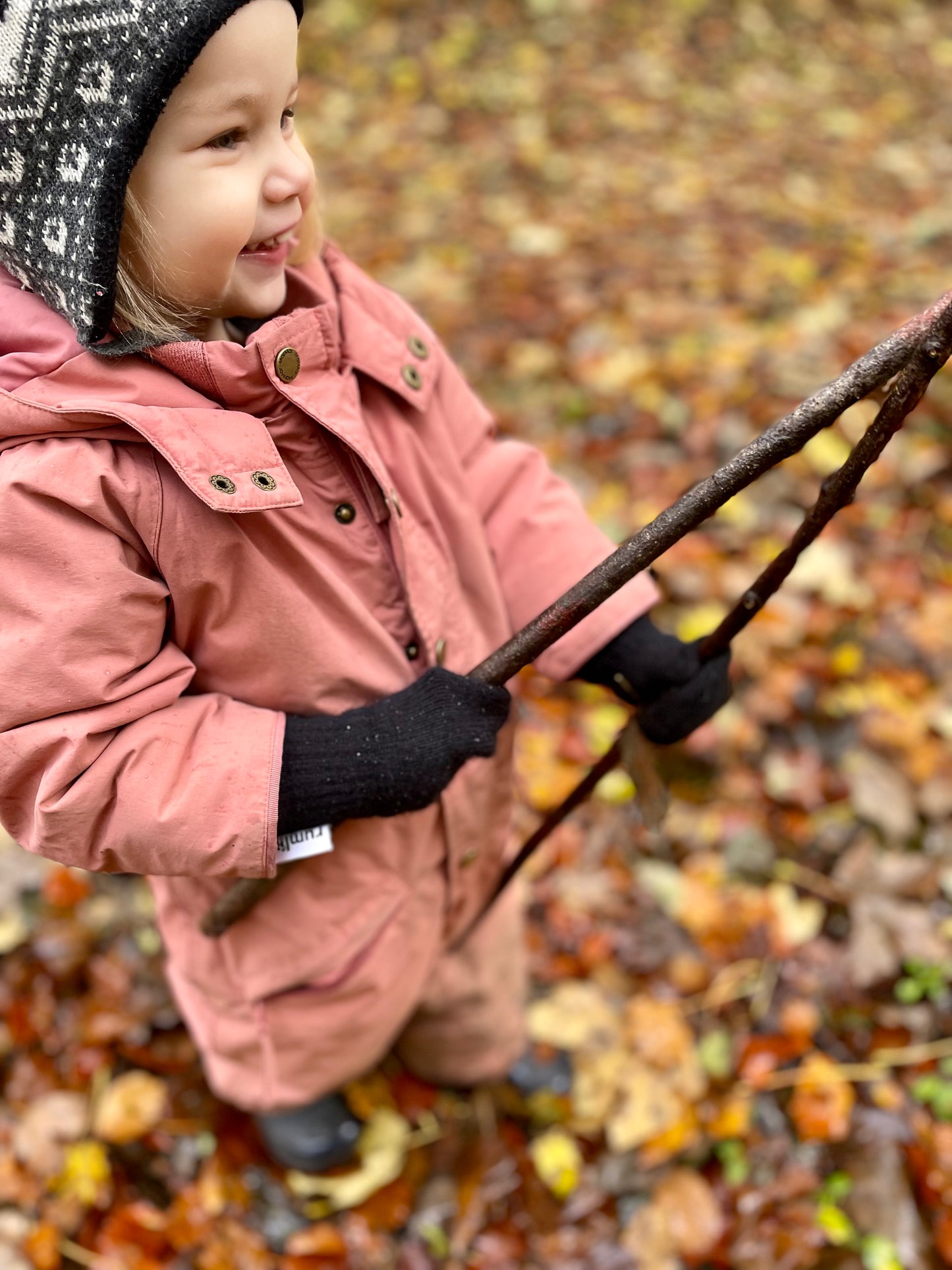 Rumlii Børnevanter SORT One-Size 1-4 år 70% uld